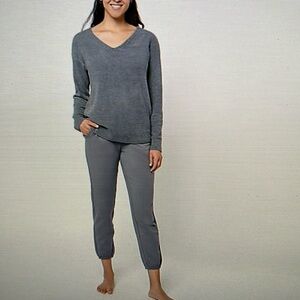 Barefoot dreams regular cozy CHIC LITE pull over lounge pants set size large ￼